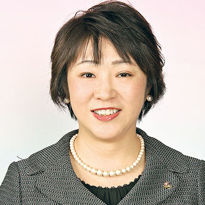 北陸学院大学 学院長　堀岡 満喜子